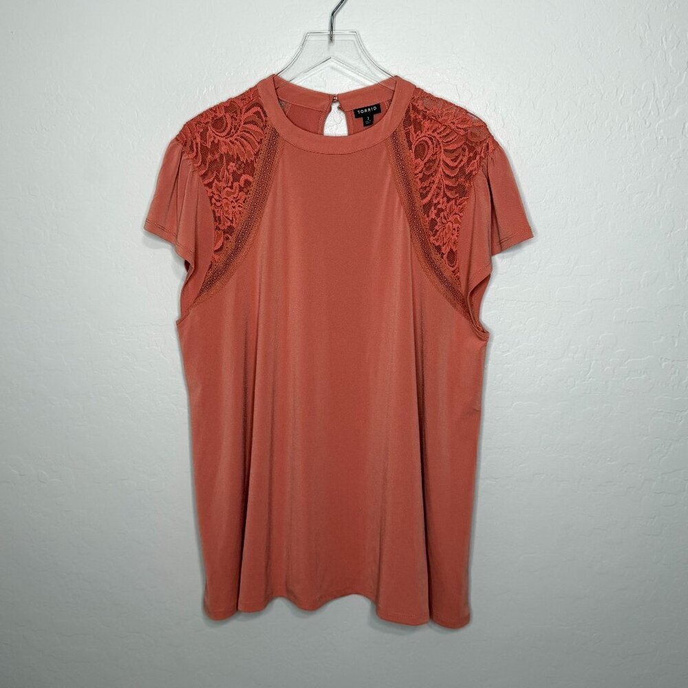 Torrid Dusty Coral Flutter Sleeve Lace Inset Top 3 3X 22/24 - Picture 4 of 11